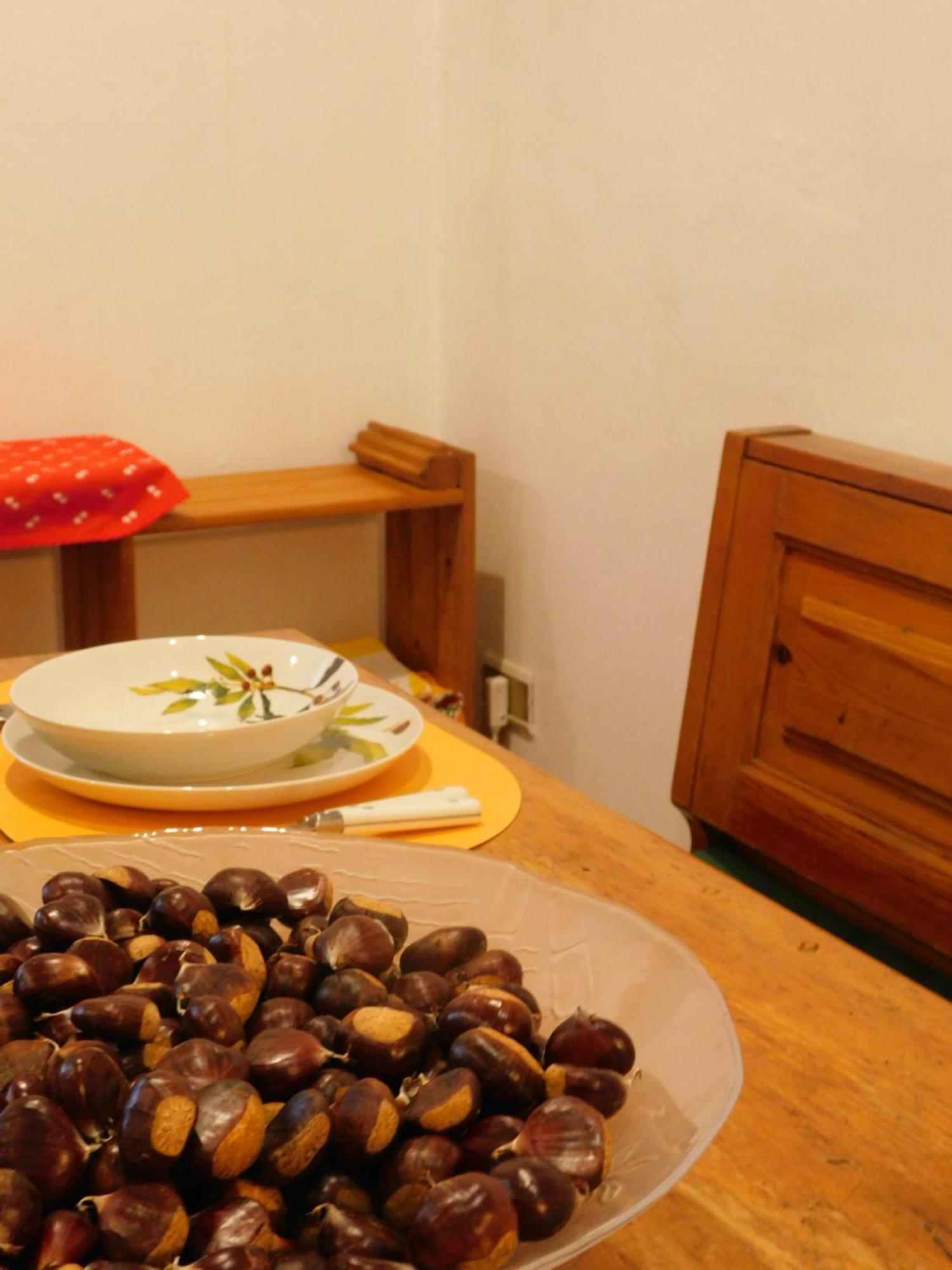 Graziosa Casetta Con Camino In Pietra E Giardino 아베토네 외부 사진